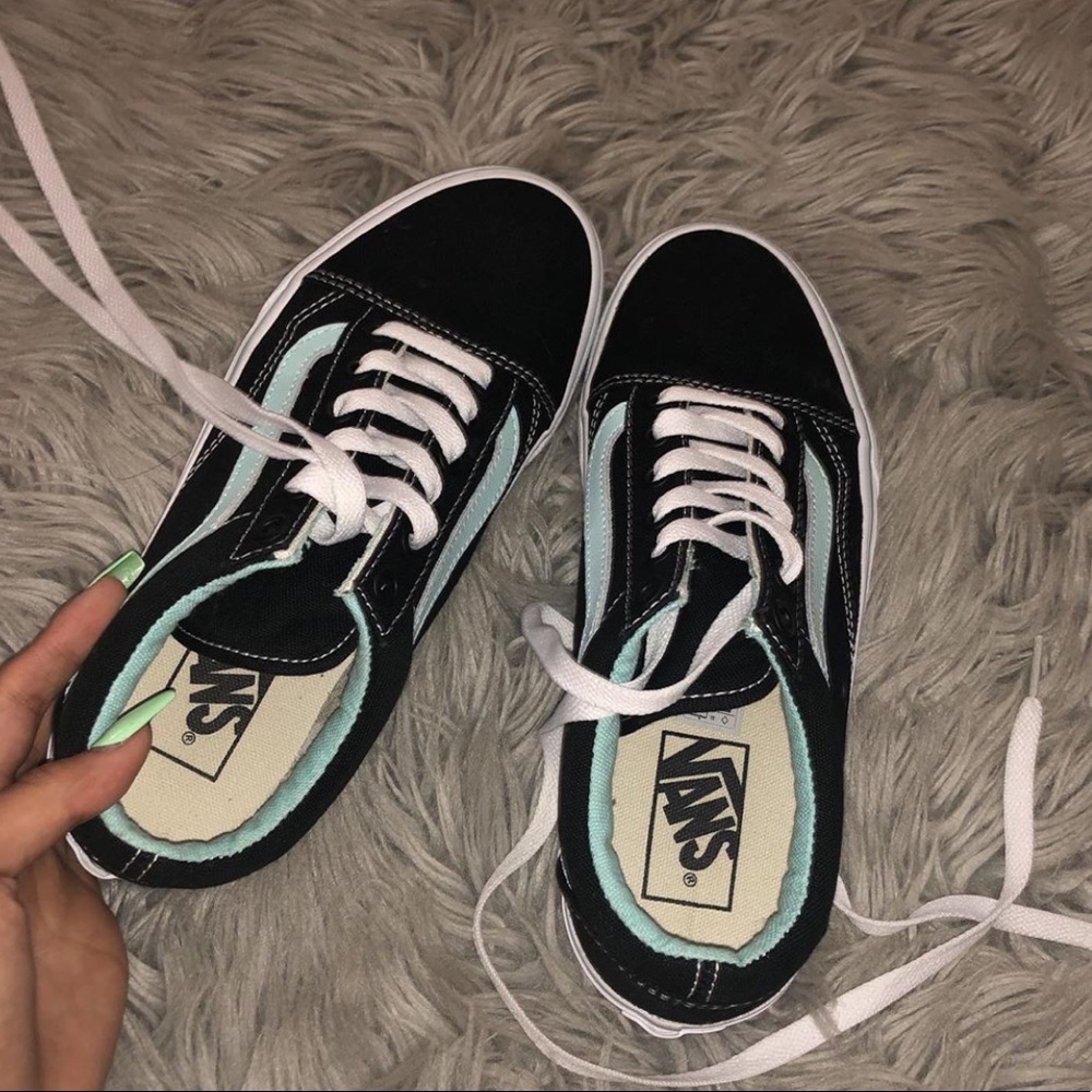 vans